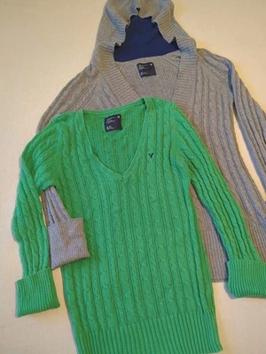 American Eagle AEO Lote de 2 Suéteres Para Mujer Talla L y XL (M/Lg) *Calce Ajustado, Alto* Foto 1 de 4