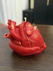 Herz Kardiologie Arterie Blut handgepfropft Handarbeit Arzt Geschenk Liebe rote Kerze - Bild 1 von 8