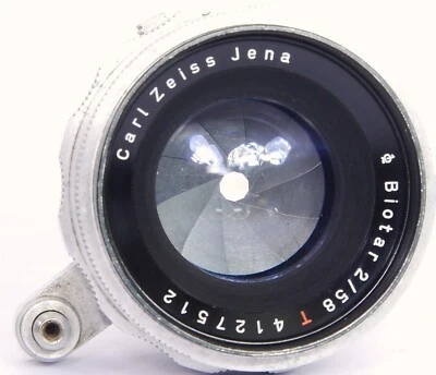 BIOTAR 2/58 T Coated lens EXAKTA 35mm SLR + DIGITAL ft 58mm F2 Bubbly BOKEH Lens - Image 1 of 4