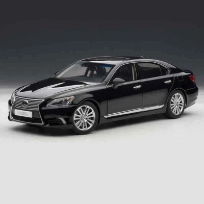 Lexus LS600hL 2013 AUTOart 1/18 Nero - Immagine 1 di 3