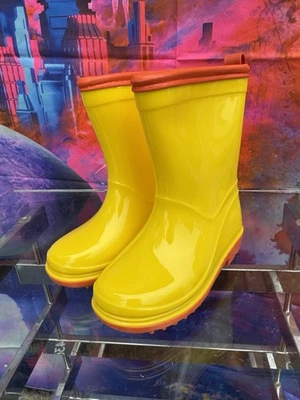 Unisex Kid’s Rain Boots Waterproof Size 8  - Image 1 of 4