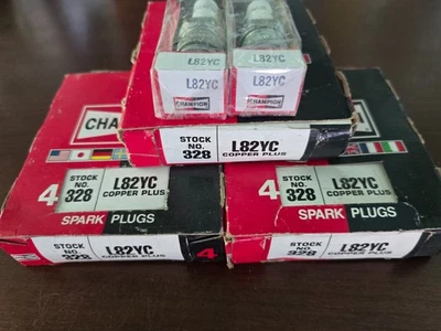 NUEVO Champion L82YC 328 Bujía Cobre Plus Paquete de 14 Foto 1 de 2
