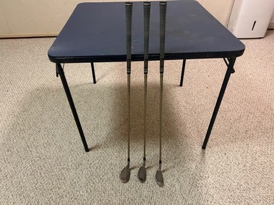 Adams Golf Ladies Idea a305  Gap Wedge, P Pitching Wedge, Sand Wedge - Image 1 of 4