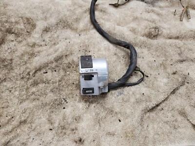 Interruptor de señal de giro del manillar de control izquierdo Honda Shadow VLX 600 1988 Foto 1 de 4