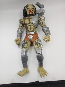 Predator Spielzeug Actionfigur 12" Lanard UK - Unmaskiertes Laserlicht beweglicher Mund - Bild 1 von 2
