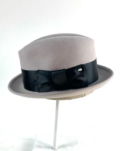 Ala Corta Fedora Vintage Webster Gris/Gris 100% Lana 7-1/8 (57) Hecha en EE. UU. - Imagen 1 de 6