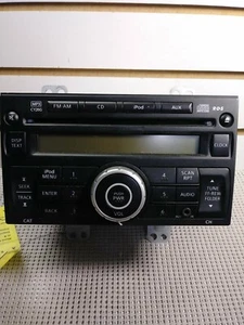 2011 - 2015 Nissan Rogue AM FM Radio CD Player 28185 1VK1A - Bild 1 von 3