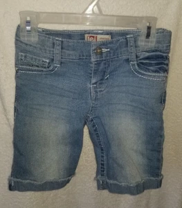 Girls l.e.i. Chelsea Low-Rise emroidered denim short size 8 - Picture 1 of 5