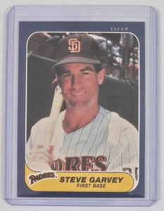 1986 FLEER STEVE GARVEY #321 MLB BASEBALL CARD SAN DIEGO PADRES SLEEVED NM+ - Picture 1 of 2
