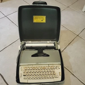 Vintage 1961 Smith Corona Coronet Electric Typewriter  w/ Case Tested Working - Picture 1 of 15