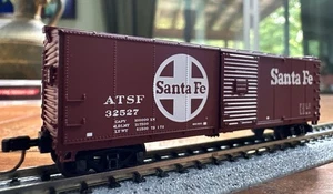 Atlas Master Line N Scale RTR #50006398 USRA Steel Box Car Santa Fe 32527 NY - Picture 1 of 8
