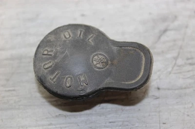 Вилка крышки масляного бака 1997 Yamaha Rt100 - Изображение 1 из 4