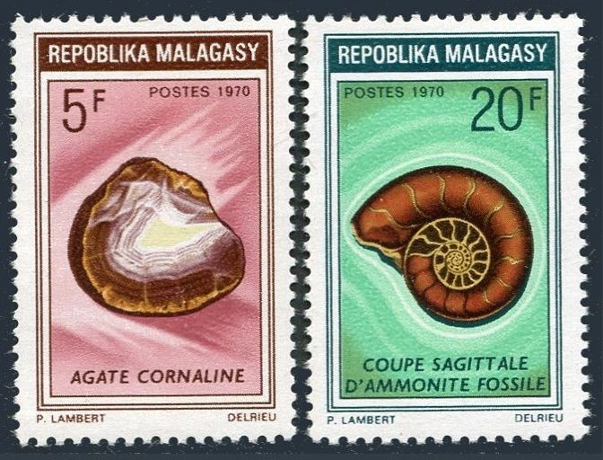 Malagasy 440,443,MNH.Mi 612-613. Semi-precious Stones 1970.Carnelian,Ammonite. - Image 1 of 1