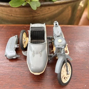 RICAMBI URSS IZH Jupiter 2K moto e sidecar scala 1:24 pressofuso Modimio - Foto 1 di 4