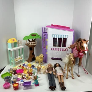 Barbie Tierpflegezentrum klappbar Tierklinik Haustiere Baumhaus viel Zubehör - Bild 1 von 19