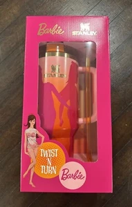 Barbie x Stanley Tumbler 60s TWIST ’N TURN 40 oz Quencher Neu SCHNELLER VERSAND - Bild 1 von 4