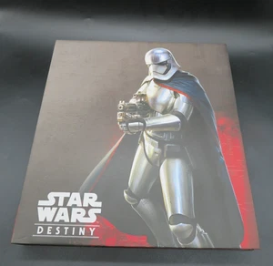 Star Wars Destiny Würfel & Karten Mappe Captain Phasma 33 Karten 44 Würfel 12" mal 11" - Bild 1 von 7