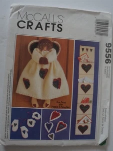 McCalls 9556 Angel Door Hanging Card Holder Ornament Sewing Pattern - Picture 1 of 2