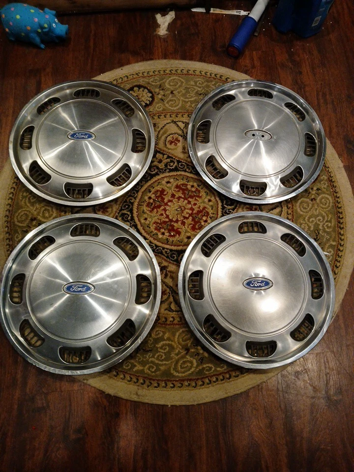 86 87 88 89 Ford Tempo Tapacubos Llanta Tapacubos 14" OEM USADO 839B SET Foto 1 de 1