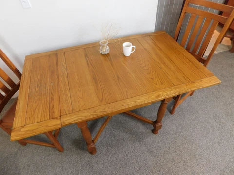 Vtg Tudor Quartersawn Oak Refectory Dining Pub Table 3-5FT Hidden Lvs Ships Flat Cover