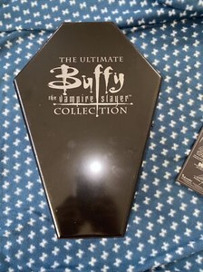 Ultimate Buffy The Vampire Slayer Collection With Coffin 881/2500