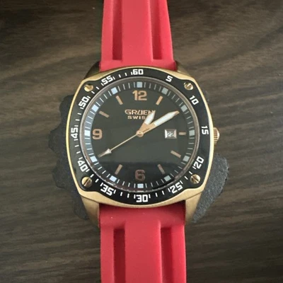 Reloj Hombre Casual GRUEN SUIZO Banda Goma Roja, Caja Tono Oro Rosa GSM108 Foto 1 de 2