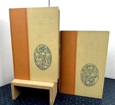 Little Women & Eight Cousins by Louise May Alcott (Junior Deluxe Hardcover) Foto 1 de 4