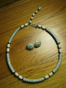 Vtg Ceramic Beaded Painted Floral White & Green Choker Necklace & Stud Earrings - Picture 1 of 7