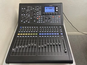 MIDAS M32R DIGITAL MIXER CONSOLE WITH COVER, EXCELLENT COSMETIC CONDITION - Picture 1 of 6