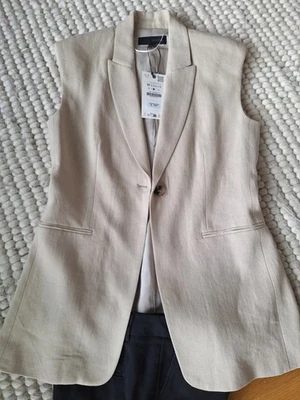 NEU! Edle Weste v. "ZARA",  NP 79, 95 €,  Gr. S, tolle Passform - Bild 1 von 3