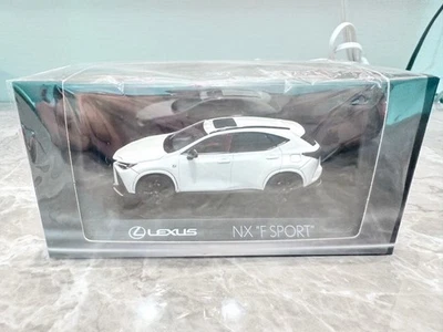 Mini voiture Lexus NX F SPORT 350h modèle flocon de verre blanc Nova - Photo 1/4