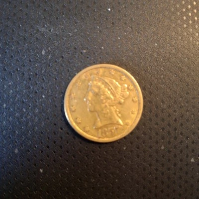 Moneda de oro de $5 Liberty Head de 1857, sin lema, #38 r3 Foto 1 de 2