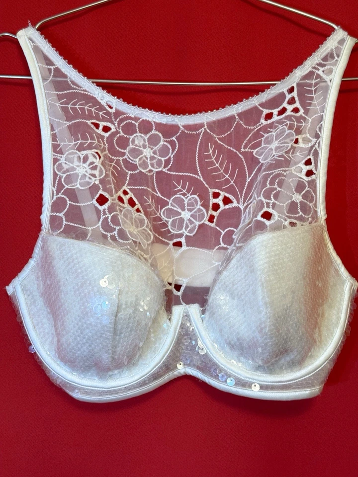 32 DD ❤️ Victoria’s Secret Gorgeous Women’s Bridal Sequin White High Neck Bra - Image 1 of 4