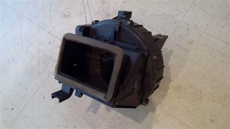 Blower Motor Front 3.5L  Fits 98-99 ISUZU TROOPER 56883 - Image 1 of 4
