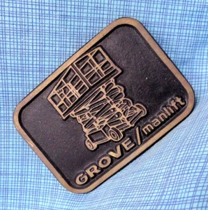 Grove Manlift Promo Belt Buckle Aerial Work Platforms AWP Vtg DynaBuckle .QRT515 - Picture 1 of 9