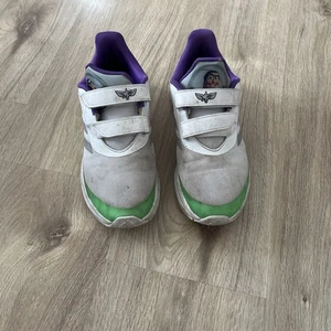Turnschuhe Gr.38 Adidas Buzz Lightjear - Bild 1 von 5