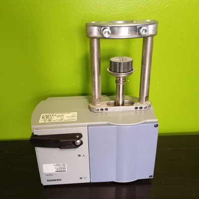 Siemens Electromotoric Actuator/ SQV91P40 - Image 1 of 4