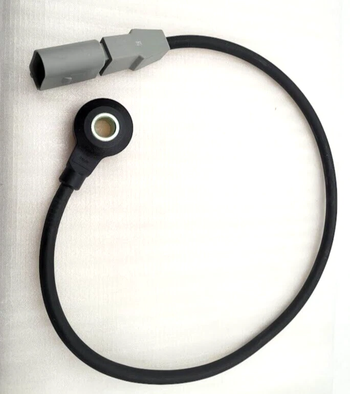 OEM 2012-2016 AUDI A8 6.3L Quattro Ignition Knock Sensor: 07C-905-377-AQ - Изображение 1 из 4