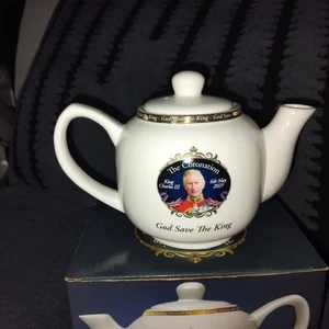Tea pot King Charles tea pot new in box - Picture 1 of 10