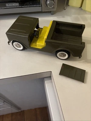 Vtg Structo International Scout Army Green With Yellow Seat Toy No Windshield - Image 1 of 4