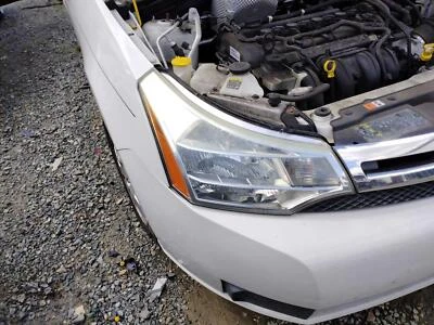 Used Right Headlight Assembly fits: 2011 Ford Focus halogen Right Grade C Foto 1 de 4