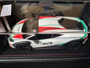 MR COLLECTION MODELS LAMBORGHINI HURACAN STERRATO 1/18 Italian Livery LAMBO057SE - Foto 1 di 1