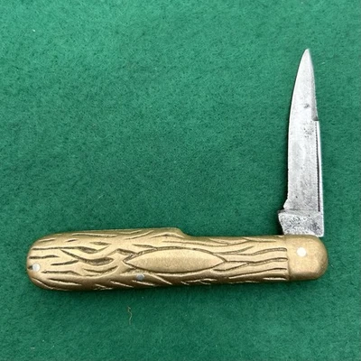 Navaja de bolsillo de latón c. 1890 HENRY SEARS & SON Match Striker Pull Old Foto 1 de 4