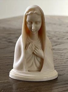 Vtg Virgin Mary Madonna Blessed Mother Bust 3.25”x2.5” Cream Color Plastic - Picture 1 of 18