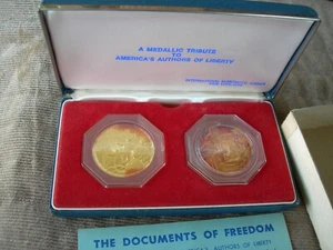 The Documents Of Freedom 2 Coin Set - GS-470 International Numismatic Agency - Picture 1 of 9