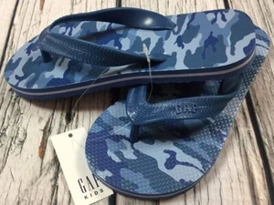 Gap Kids Boys 10 / 11 Flip Flop Sandals. Blue Camouflage Flip Flop Sandals. Nwt - Picture 1 of 3