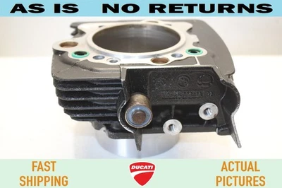 Ducati 900 SS 1996 jarra de cilindro trasero OEM Foto 1 de 4