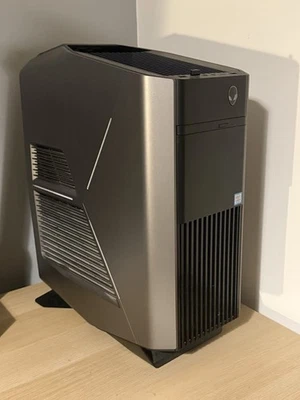 Alienware Aurora R8, I9-9900K, RTX 2070 Super, 32GB DDR4 Ram, 256GB SSD, 1Tb HHD - Image 1 of 4