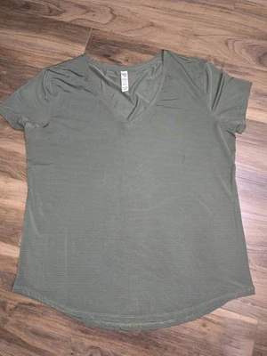 ZYIA Active 女式活动上衣短袖绿色条纹 XL 码 — 第 1/4 张图片