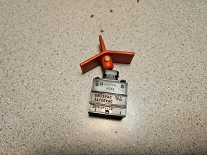 IBM Wheelwriter Part/ parts #1342159 on / off power switch - Used - Picture 1 of 2